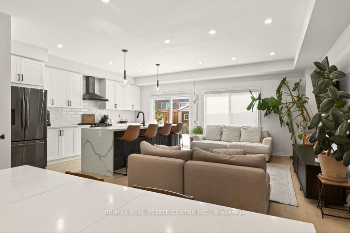 Photo 7 at 74 Bobolink Road, Bruleville, Hamilton