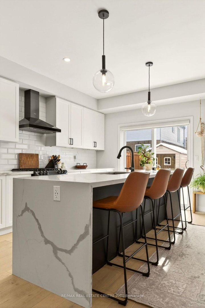 Photo 9 at 74 Bobolink Road, Bruleville, Hamilton