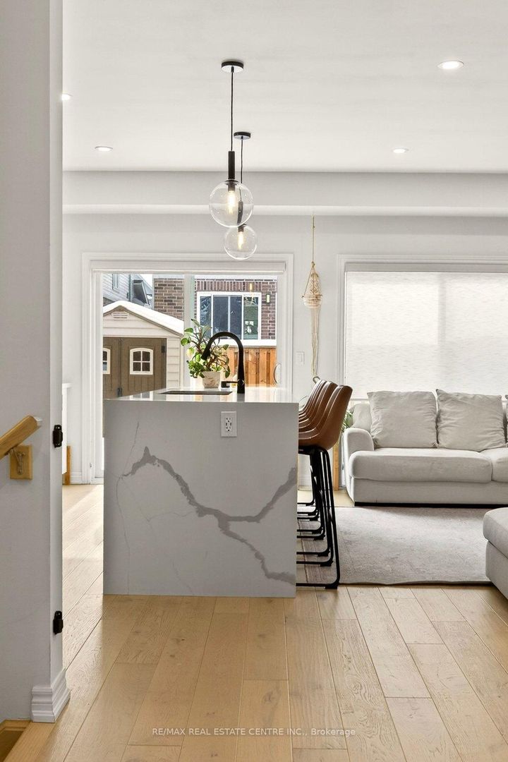 Photo 10 at 74 Bobolink Road, Bruleville, Hamilton