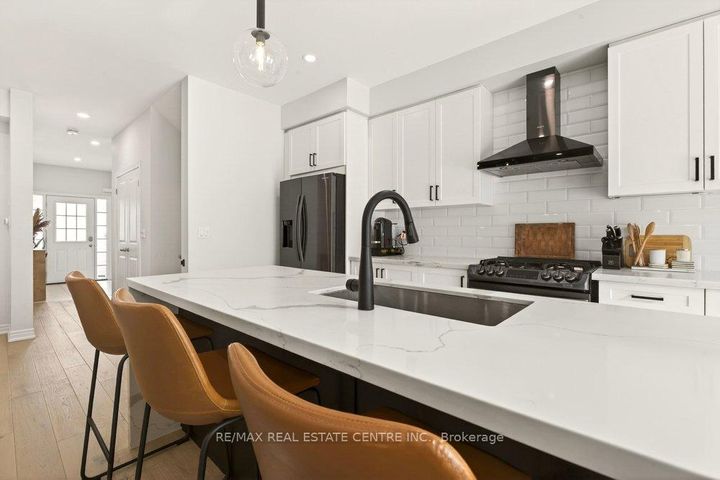 Photo 13 at 74 Bobolink Road, Bruleville, Hamilton