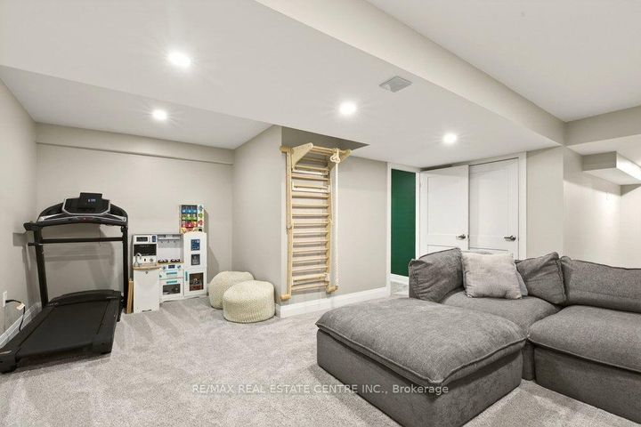 Photo 31 at 74 Bobolink Road, Bruleville, Hamilton