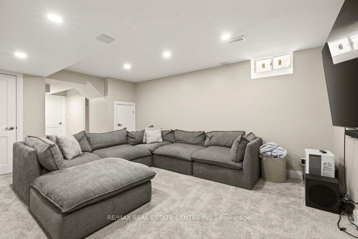 Photo 34 at 74 Bobolink Road, Bruleville, Hamilton