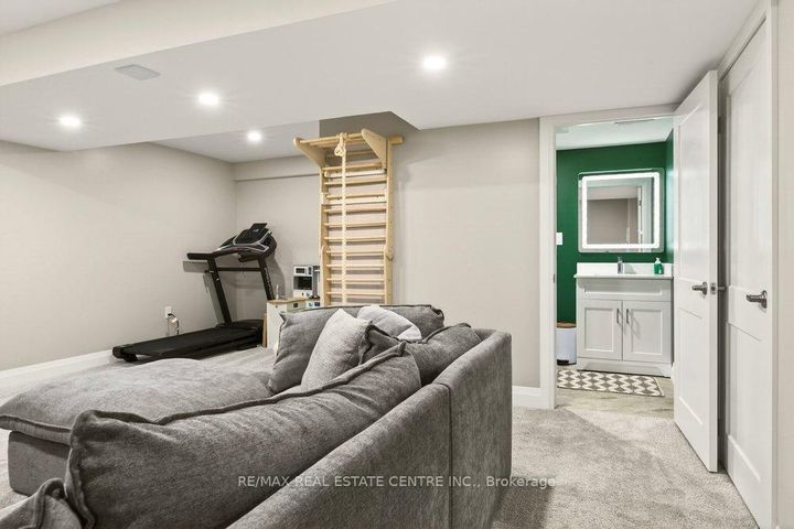 Photo 35 at 74 Bobolink Road, Bruleville, Hamilton