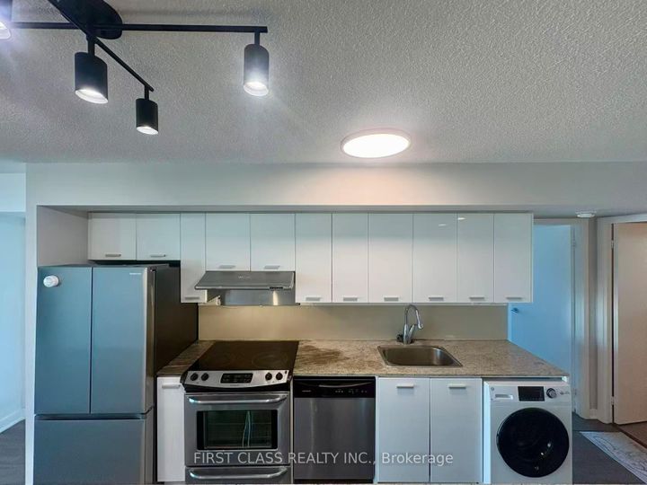 Photo 14 at 1511 - 33 Singer Court, Bayview Village, Toronto