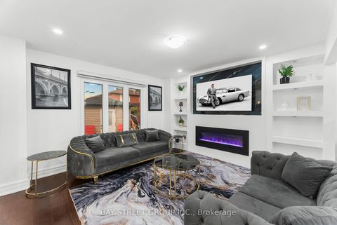 Photo 14 at 34 Lamp Crescent, West Woodbridge, Vaughan