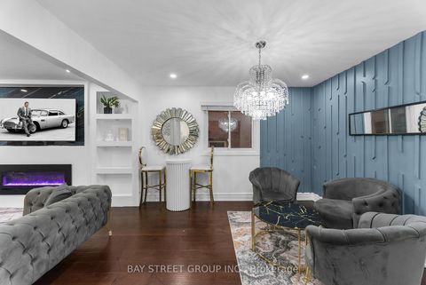 Photo 18 at 34 Lamp Crescent, West Woodbridge, Vaughan