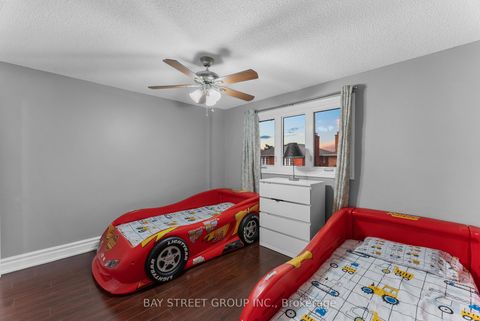 Photo 29 at 34 Lamp Crescent, West Woodbridge, Vaughan