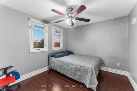 Photo 31 at 34 Lamp Crescent, West Woodbridge, Vaughan