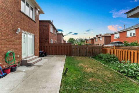 Photo 43 at 34 Lamp Crescent, West Woodbridge, Vaughan