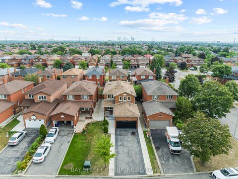 Photo 49 at 34 Lamp Crescent, West Woodbridge, Vaughan