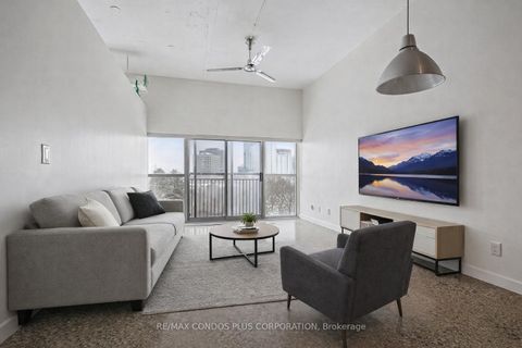 Photo 1 at 403 - 2 Fieldway Road, City Centre West, Toronto