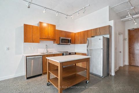 Photo 2 at 403 - 2 Fieldway Road, City Centre West, Toronto