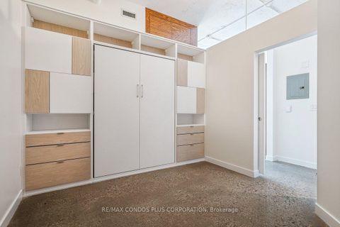 Photo 7 at 403 - 2 Fieldway Road, City Centre West, Toronto