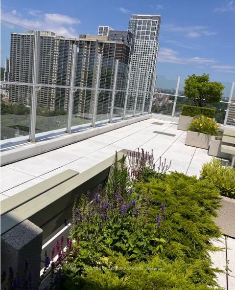 Photo 11 at 403 - 2 Fieldway Road, City Centre West, Toronto