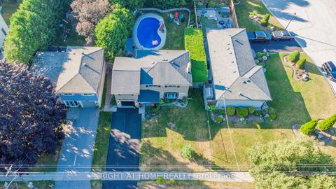 Photo 1 at 819 Srigley Street, College Manor, Newmarket