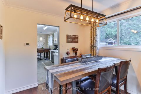 Photo 7 at 819 Srigley Street, College Manor, Newmarket