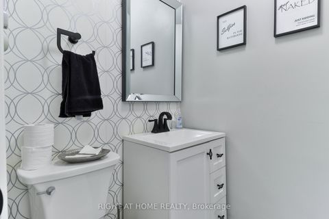 Photo 11 at 819 Srigley Street, College Manor, Newmarket