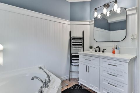 Photo 20 at 819 Srigley Street, College Manor, Newmarket