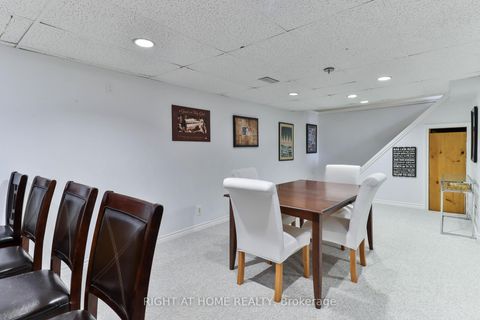 Photo 23 at 819 Srigley Street, College Manor, Newmarket