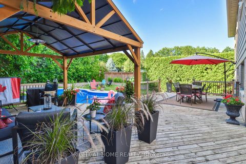 Photo 27 at 819 Srigley Street, College Manor, Newmarket