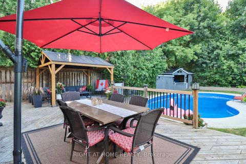 Photo 28 at 819 Srigley Street, College Manor, Newmarket