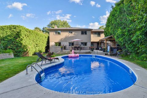 Photo 29 at 819 Srigley Street, College Manor, Newmarket