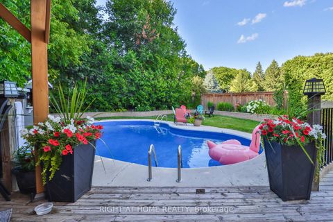 Photo 30 at 819 Srigley Street, College Manor, Newmarket