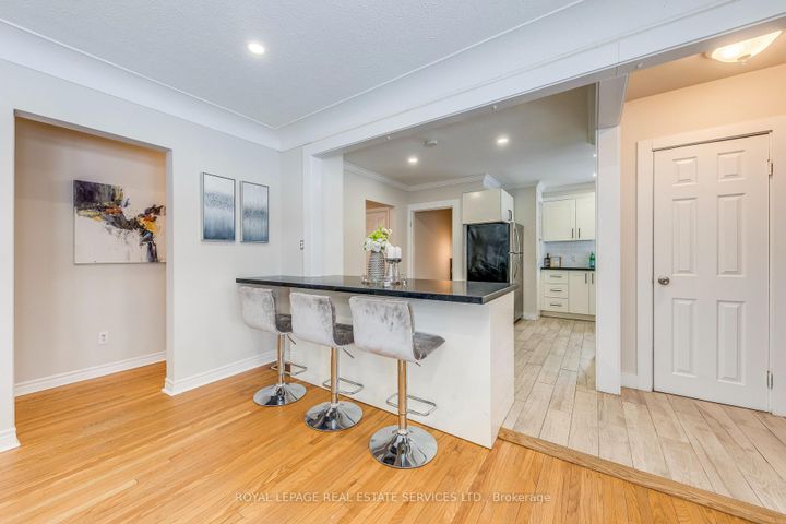 Photo 2 at 186 Fernwood Crescent, Hampton Heights, Hamilton
