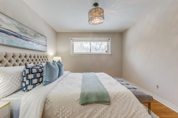 Photo 14 at 186 Fernwood Crescent, Hampton Heights, Hamilton