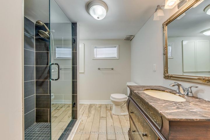 Photo 24 at 186 Fernwood Crescent, Hampton Heights, Hamilton