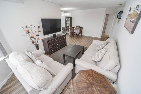 Photo 10 at 622 - 3 Greystone Walk Drive, Kennedy Park, Toronto