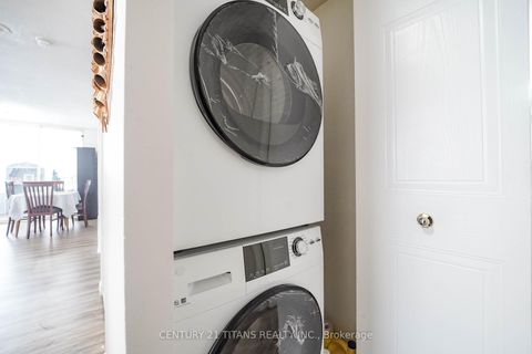 Photo 17 at 622 - 3 Greystone Walk Drive, Kennedy Park, Toronto