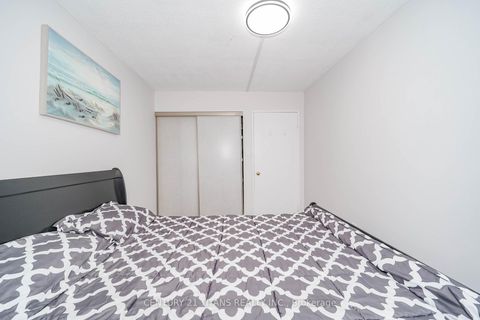 Photo 21 at 622 - 3 Greystone Walk Drive, Kennedy Park, Toronto