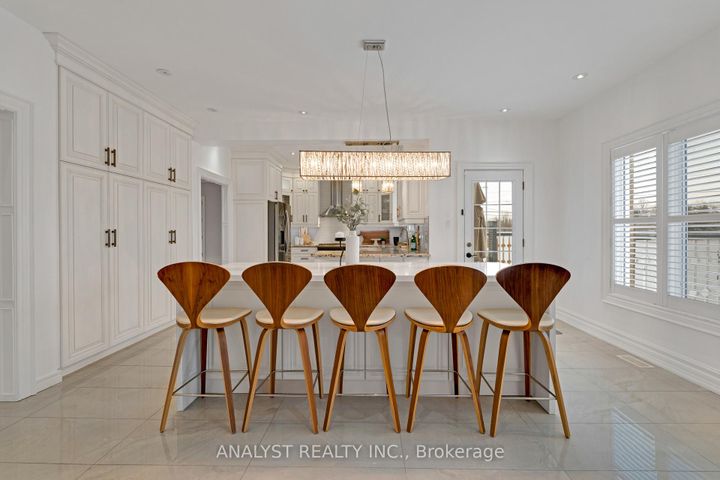 Photo 8 at 43 Carstad Crescent, Islington Woods, Vaughan