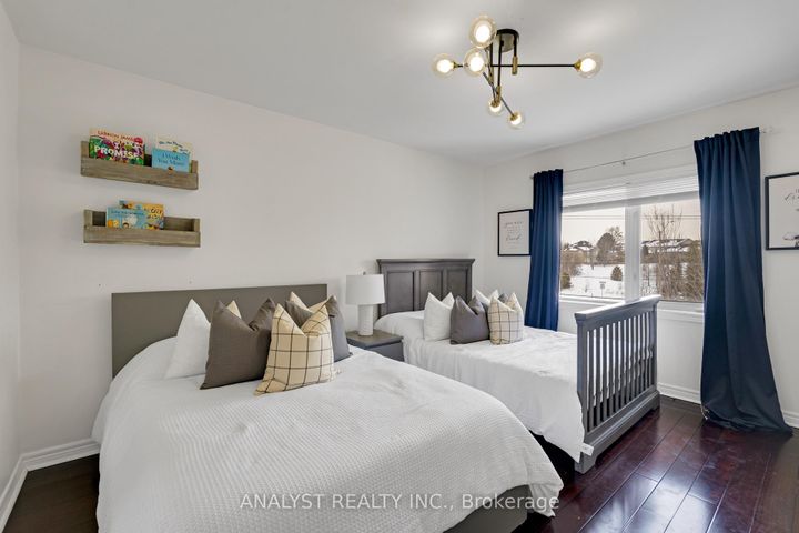 Photo 26 at 43 Carstad Crescent, Islington Woods, Vaughan