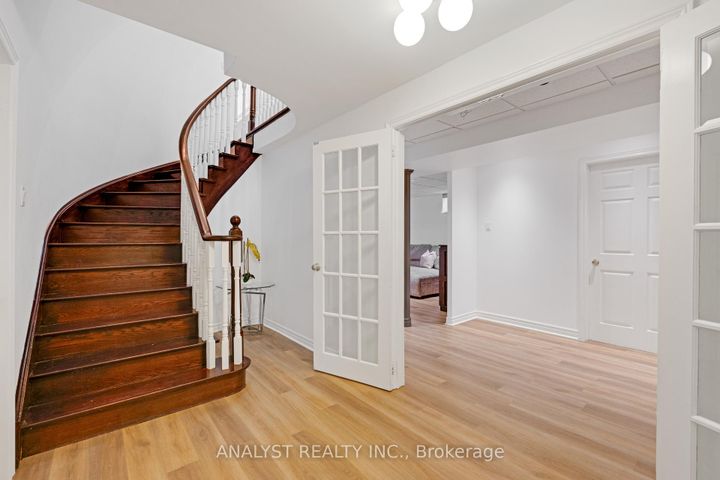 Photo 31 at 43 Carstad Crescent, Islington Woods, Vaughan