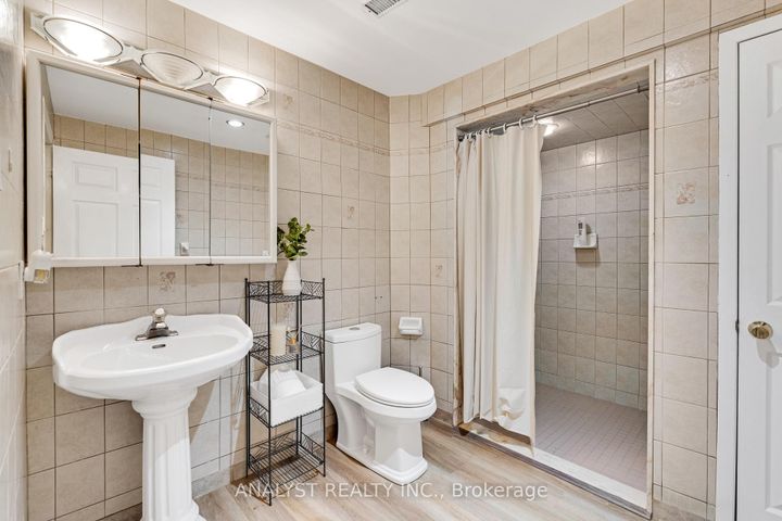 Photo 37 at 43 Carstad Crescent, Islington Woods, Vaughan