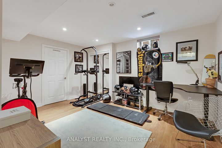 Photo 38 at 43 Carstad Crescent, Islington Woods, Vaughan