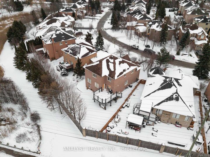 Photo 41 at 43 Carstad Crescent, Islington Woods, Vaughan