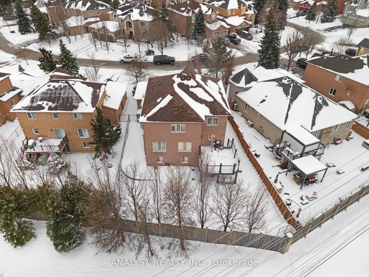 Photo 43 at 43 Carstad Crescent, Islington Woods, Vaughan