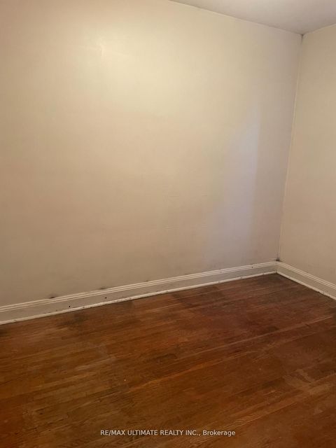 Photo 11 at 11 Flamingo Crescent, Amesbury, Toronto