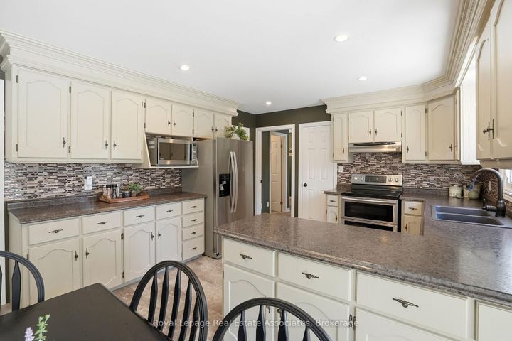 Photo 16 at 1 Meander Close, Carlisle, Hamilton