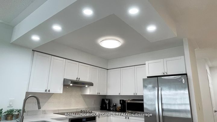 Photo 20 at 1609 - 909 Bay Street, Bay Street Corridor, Toronto