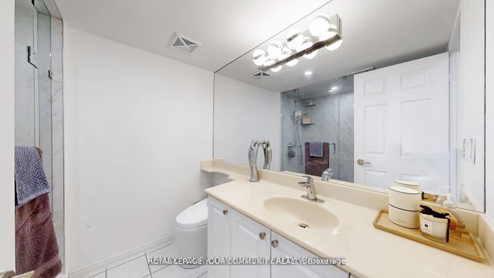 Photo 31 at 1609 - 909 Bay Street, Bay Street Corridor, Toronto