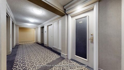 Photo 5 at 1609 - 909 Bay Street, Bay Street Corridor, Toronto