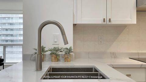 Photo 22 at 1609 - 909 Bay Street, Bay Street Corridor, Toronto