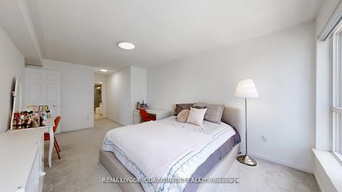 Photo 25 at 1609 - 909 Bay Street, Bay Street Corridor, Toronto