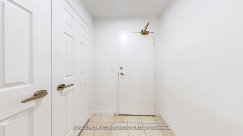 Photo 32 at 1609 - 909 Bay Street, Bay Street Corridor, Toronto