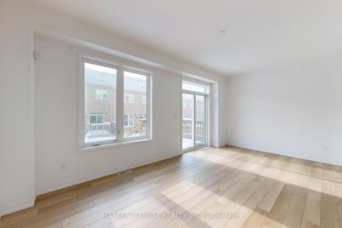 Photo 2 at 208 Harding Park Street, Glenway Estates, Newmarket