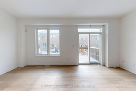 Photo 4 at 208 Harding Park Street, Glenway Estates, Newmarket